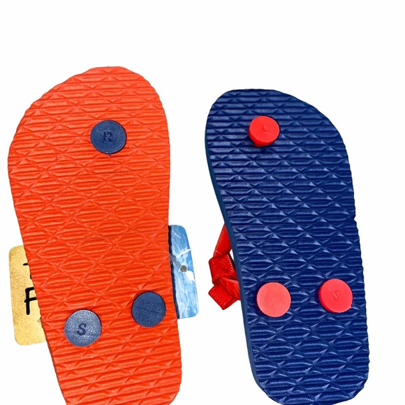 Kids flip flops size 5/6 new with tags - Picture 2 of 2